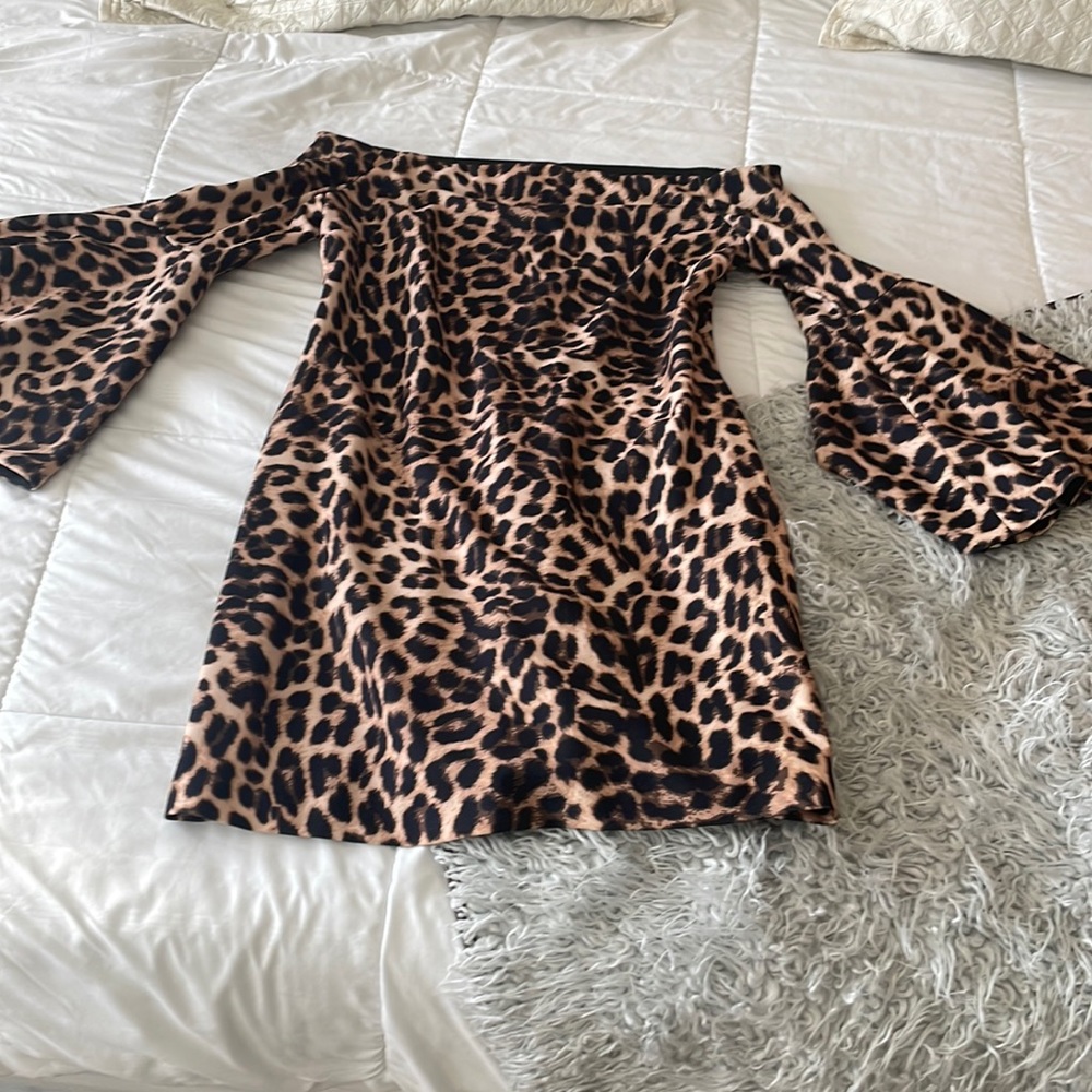 Vince Camuto leopard dress